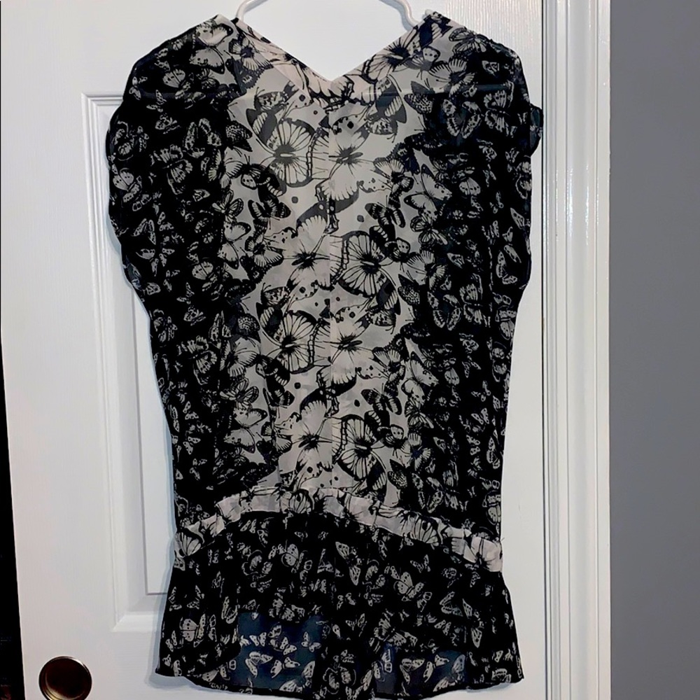 Express Blouse - Picture 2 of 4